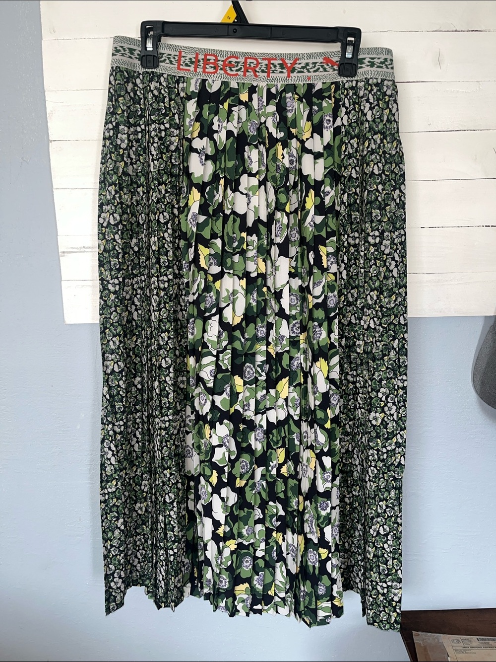 Puma x Liberty pleated skirt size large